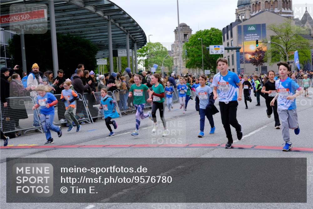 25.04.2026 - Das Zehntel Tim E. http://msf.ph/oto/9576780 25.04.2026 10:58:02 Ziel 5032, 5153, 5159, 5206, 5373, 5392, 5532, 5568, 5608, 5609, 5616, 5691, 6347, 6348, 6356, 6367, 6378, 6458, 6574, 6609, 6662, 6678, 6681, 6741, 6893, 7301, 7516, 7520, 7673, 7677, 7680, 7736, 7755, 7915, 7931, 7942, 7945, 8070 meine-sportfotos.de