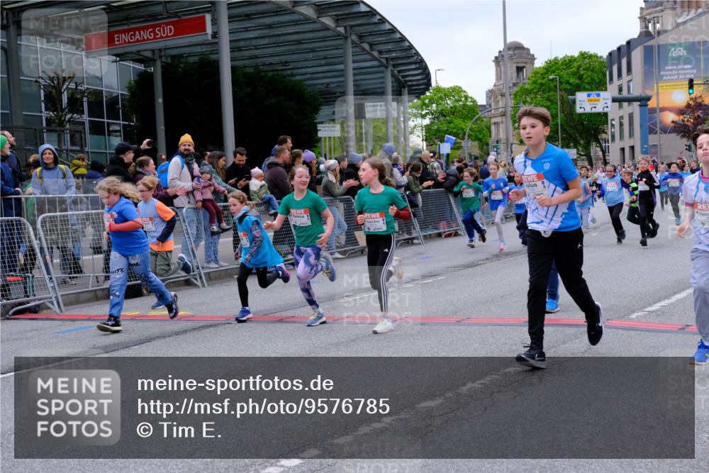 25.04.2026 - Das Zehntel Tim E. http://msf.ph/oto/9576785 25.04.2026 10:58:02 Ziel 5032, 5153, 5159, 5206, 5373, 5392, 5532, 5568, 5608, 5609, 5616, 5691, 6347, 6348, 6356, 6367, 6378, 6458, 6574, 6609, 6662, 6678, 6681, 6741, 6893, 7301, 7516, 7520, 7673, 7677, 7680, 7736, 7755, 7915, 7931, 7942, 7945, 8070 meine-sportfotos.de
