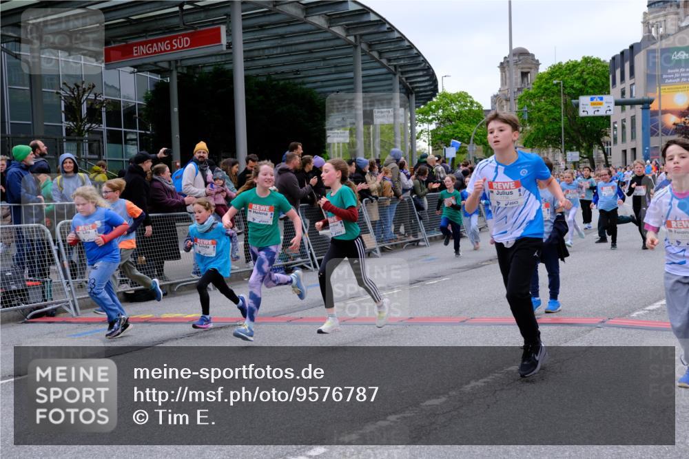 25.04.2026 - Das Zehntel Tim E. http://msf.ph/oto/9576787 25.04.2026 10:58:03 Ziel 5032, 5153, 5159, 5206, 5373, 5392, 5532, 5608, 5609, 5616, 5691, 5938, 6347, 6348, 6356, 6367, 6378, 6458, 6574, 6609, 6662, 6678, 6681, 6741, 6893, 7301, 7318, 7516, 7520, 7532, 7673, 7677, 7680, 7736, 7755, 7915, 7931, 7942, 7945, 8070 meine-sportfotos.de