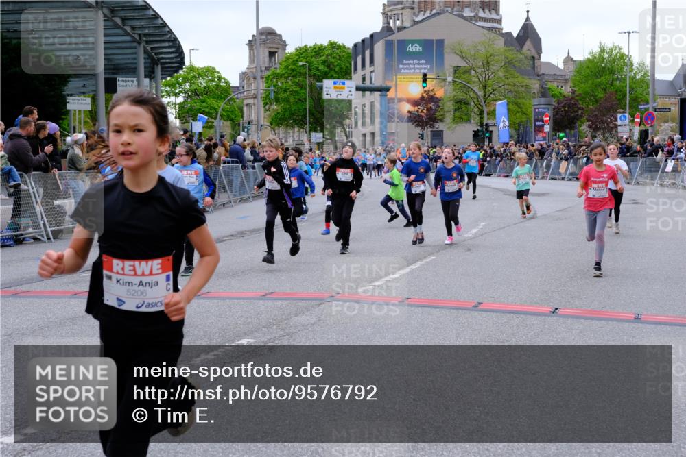 25.04.2026 - Das Zehntel Tim E. http://msf.ph/oto/9576792 25.04.2026 10:58:04 Ziel 5032, 5153, 5159, 5206, 5373, 5392, 5532, 5608, 5609, 5691, 5938, 6347, 6348, 6356, 6367, 6378, 6574, 6609, 6662, 6678, 6681, 6741, 6837, 6848, 6893, 7301, 7318, 7516, 7520, 7532, 7673, 7677, 7680, 7736, 7755, 7915, 7931, 7942, 7945, 8070 meine-sportfotos.de