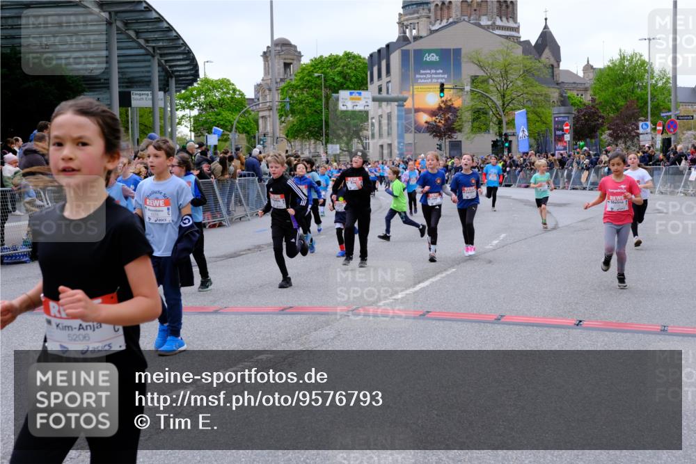 25.04.2026 - Das Zehntel Tim E. http://msf.ph/oto/9576793 25.04.2026 10:58:04 Ziel 5032, 5153, 5159, 5206, 5373, 5392, 5532, 5608, 5609, 5691, 5938, 6347, 6348, 6356, 6367, 6378, 6574, 6609, 6662, 6678, 6681, 6741, 6837, 6848, 6893, 7301, 7318, 7516, 7520, 7532, 7673, 7677, 7680, 7736, 7755, 7915, 7931, 7942, 7945, 8070 meine-sportfotos.de