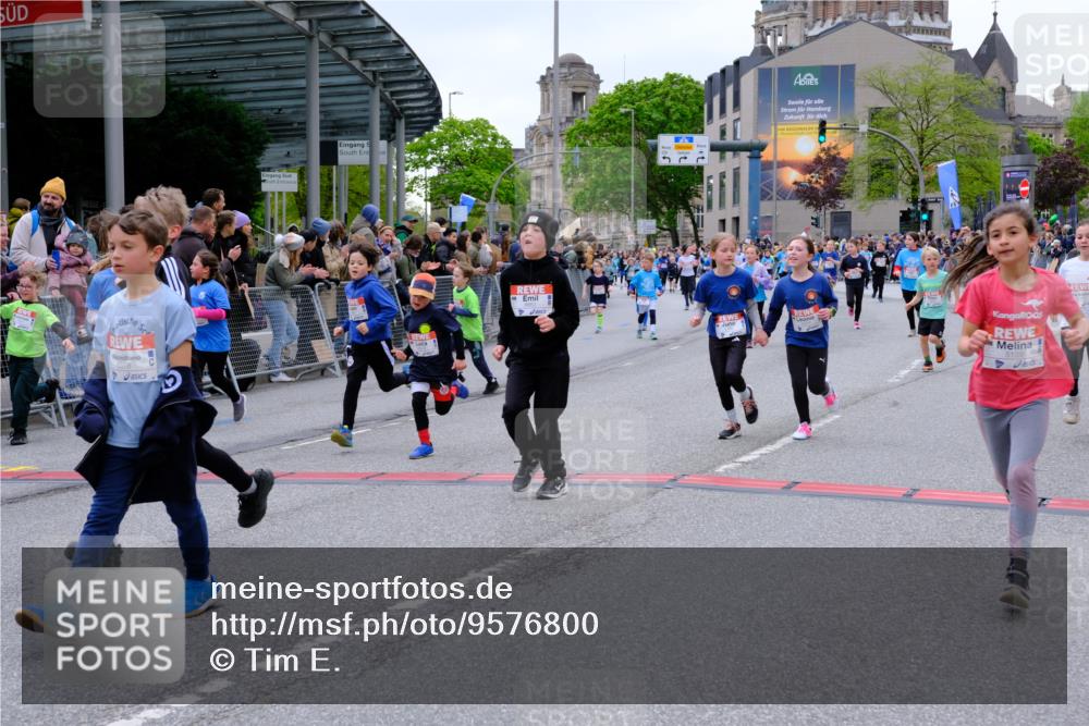 25.04.2026 - Das Zehntel Tim E. http://msf.ph/oto/9576800 25.04.2026 10:58:05 Ziel 5032, 5153, 5159, 5206, 5373, 5392, 5608, 5609, 5691, 5938, 6347, 6348, 6356, 6367, 6378, 6574, 6576, 6600, 6609, 6662, 6678, 6681, 6741, 6837, 6848, 6921, 7301, 7318, 7516, 7520, 7532, 7673, 7677, 7680, 7736, 7755, 7915, 7931, 7942, 7945, 8070 meine-sportfotos.de