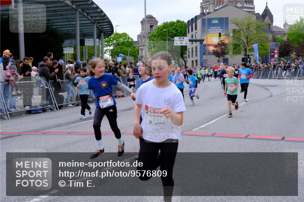 25.04.2026 - Das Zehntel Tim E. http://msf.ph/oto/9576809 25.04.2026 10:58:07 Ziel 5032, 5153, 5159, 5206, 5373, 5392, 5556, 5608, 5609, 5691, 5938, 6347, 6348, 6356, 6367, 6378, 6574, 6576, 6600, 6609, 6662, 6678, 6681, 6837, 6848, 6921, 7301, 7318, 7516, 7520, 7532, 7673, 7677, 7680, 7736, 7755, 7915, 7942, 8070 meine-sportfotos.de
