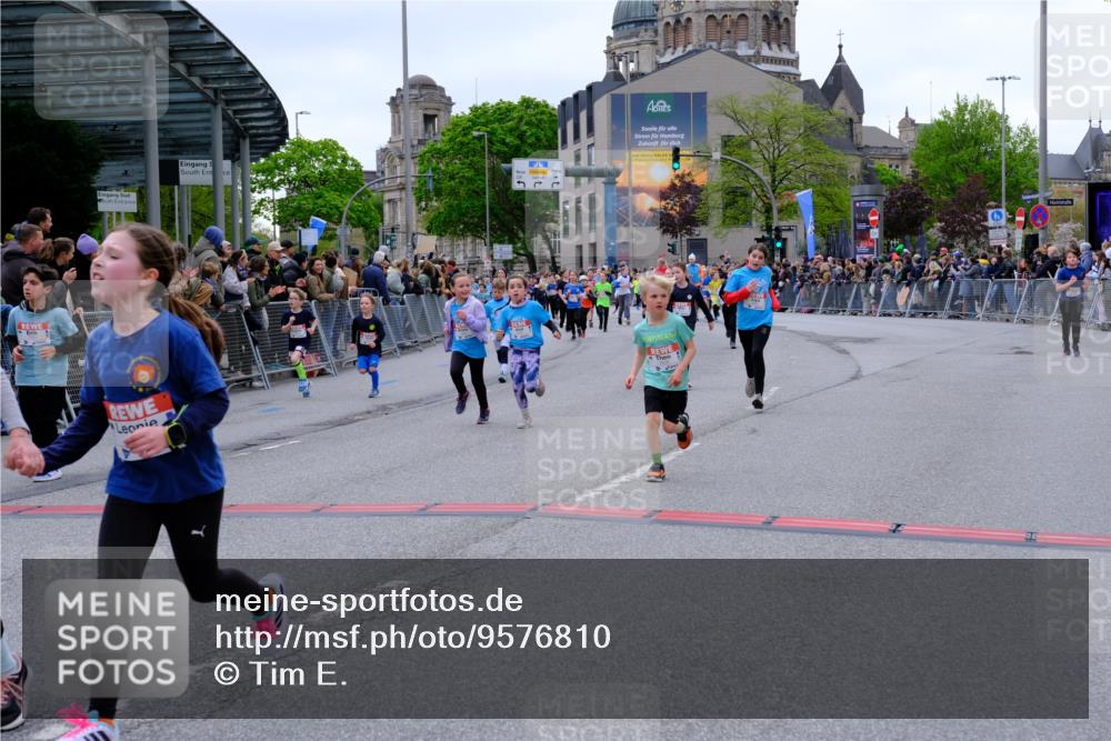 25.04.2026 - Das Zehntel Tim E. http://msf.ph/oto/9576810 25.04.2026 10:58:08 Ziel 5032, 5153, 5159, 5185, 5206, 5366, 5373, 5392, 5556, 5608, 5609, 5938, 6347, 6348, 6356, 6367, 6378, 6576, 6600, 6609, 6662, 6678, 6681, 6837, 6848, 6921, 7301, 7318, 7516, 7520, 7532, 7673, 7677, 7680, 7736, 7755, 7915, 7942, 8070 meine-sportfotos.de