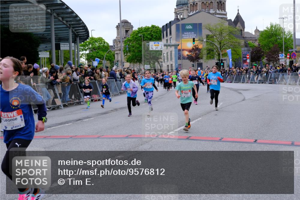 25.04.2026 - Das Zehntel Tim E. http://msf.ph/oto/9576812 25.04.2026 10:58:08 Ziel 5032, 5153, 5159, 5185, 5206, 5366, 5373, 5392, 5556, 5608, 5609, 5938, 6347, 6348, 6356, 6367, 6378, 6576, 6600, 6609, 6662, 6678, 6681, 6837, 6848, 6921, 7301, 7318, 7516, 7520, 7532, 7673, 7677, 7680, 7736, 7755, 7915, 7942, 8070 meine-sportfotos.de