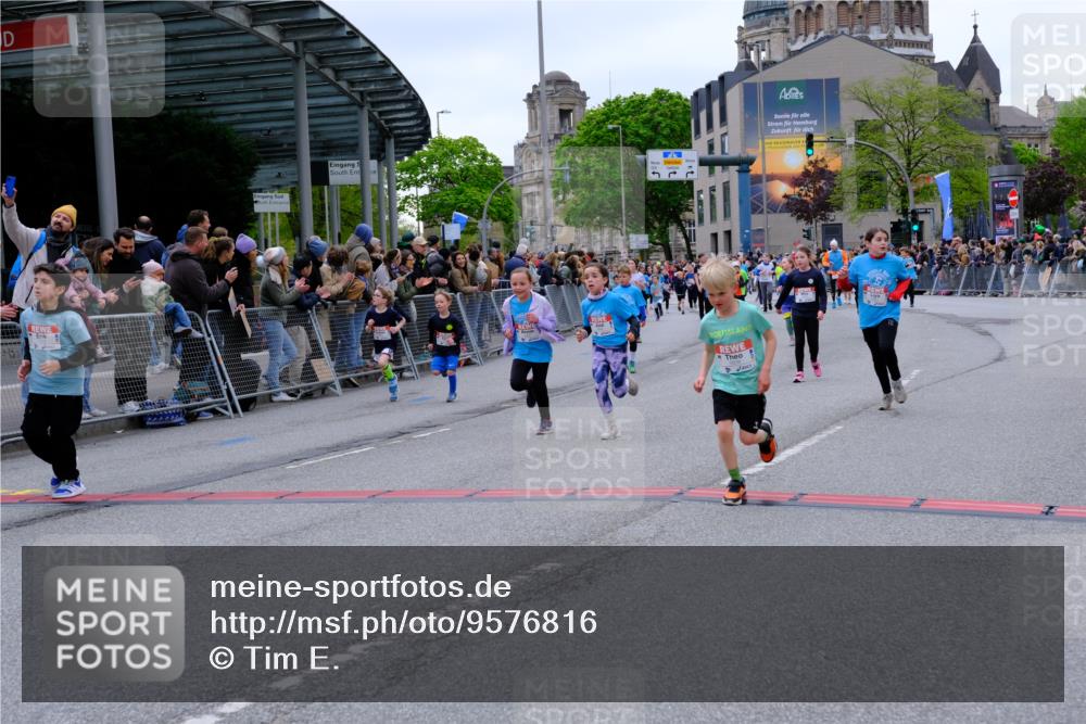 25.04.2026 - Das Zehntel Tim E. http://msf.ph/oto/9576816 25.04.2026 10:58:08 Ziel 5032, 5153, 5159, 5185, 5206, 5366, 5373, 5392, 5556, 5608, 5609, 5938, 6347, 6348, 6356, 6367, 6378, 6576, 6600, 6609, 6662, 6678, 6681, 6837, 6848, 6921, 7301, 7318, 7516, 7520, 7532, 7673, 7677, 7680, 7736, 7755, 7915, 7942, 8070 meine-sportfotos.de