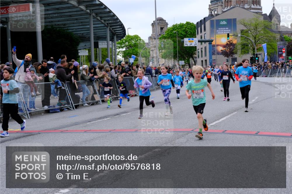 25.04.2026 - Das Zehntel Tim E. http://msf.ph/oto/9576818 25.04.2026 10:58:09 Ziel 5153, 5159, 5185, 5206, 5341, 5366, 5373, 5392, 5556, 5609, 5938, 6347, 6348, 6356, 6367, 6378, 6576, 6600, 6609, 6662, 6678, 6681, 6837, 6848, 6921, 7301, 7318, 7532, 7673, 7677, 7680, 7736, 7755, 7915, 7942, 8070 meine-sportfotos.de