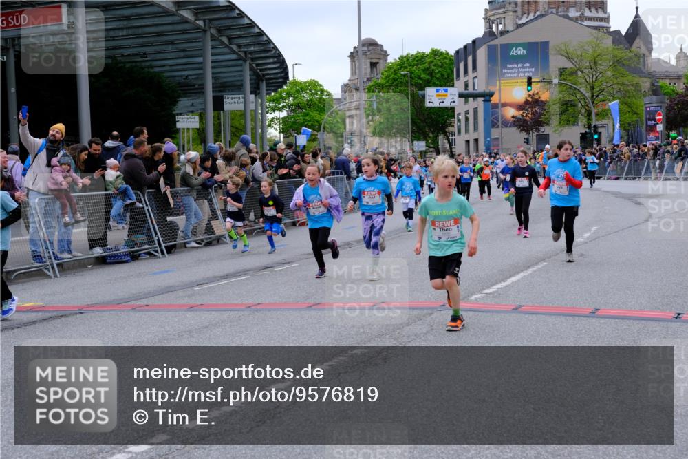 25.04.2026 - Das Zehntel Tim E. http://msf.ph/oto/9576819 25.04.2026 10:58:09 Ziel 5153, 5159, 5185, 5206, 5341, 5366, 5373, 5392, 5556, 5609, 5938, 6347, 6348, 6356, 6367, 6378, 6576, 6600, 6609, 6662, 6678, 6681, 6837, 6848, 6921, 7301, 7318, 7532, 7673, 7677, 7680, 7736, 7755, 7915, 7942, 8070 meine-sportfotos.de