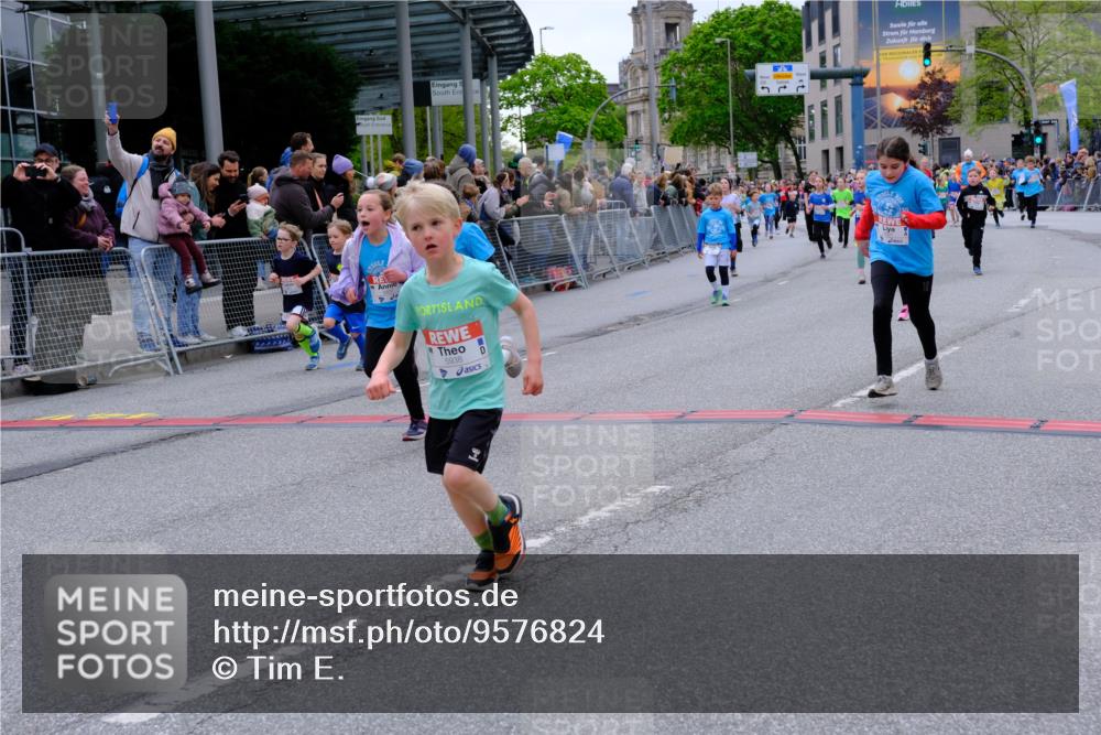 25.04.2026 - Das Zehntel Tim E. http://msf.ph/oto/9576824 25.04.2026 10:58:10 Ziel 5153, 5159, 5166, 5185, 5206, 5341, 5366, 5373, 5392, 5556, 5938, 6319, 6348, 6356, 6367, 6378, 6576, 6600, 6609, 6662, 6678, 6681, 6809, 6837, 6848, 6921, 7301, 7318, 7356, 7532, 7673, 7677, 7680, 7915 meine-sportfotos.de