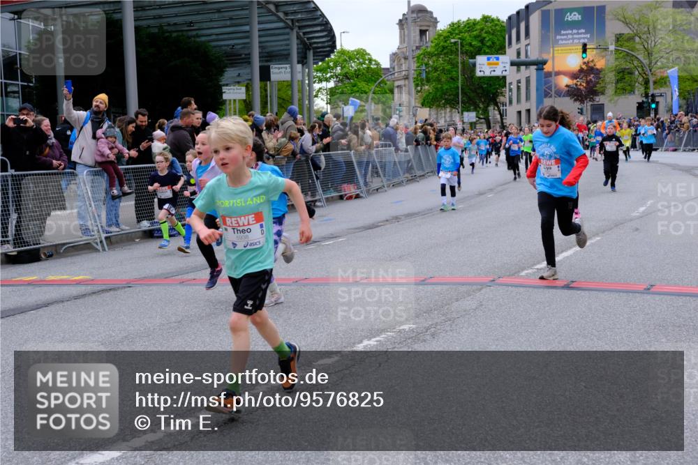 25.04.2026 - Das Zehntel Tim E. http://msf.ph/oto/9576825 25.04.2026 10:58:10 Ziel 5153, 5159, 5166, 5185, 5206, 5341, 5366, 5373, 5392, 5556, 5938, 6319, 6348, 6356, 6367, 6378, 6576, 6600, 6609, 6662, 6678, 6681, 6809, 6837, 6848, 6921, 7301, 7318, 7356, 7532, 7673, 7677, 7680, 7915 meine-sportfotos.de