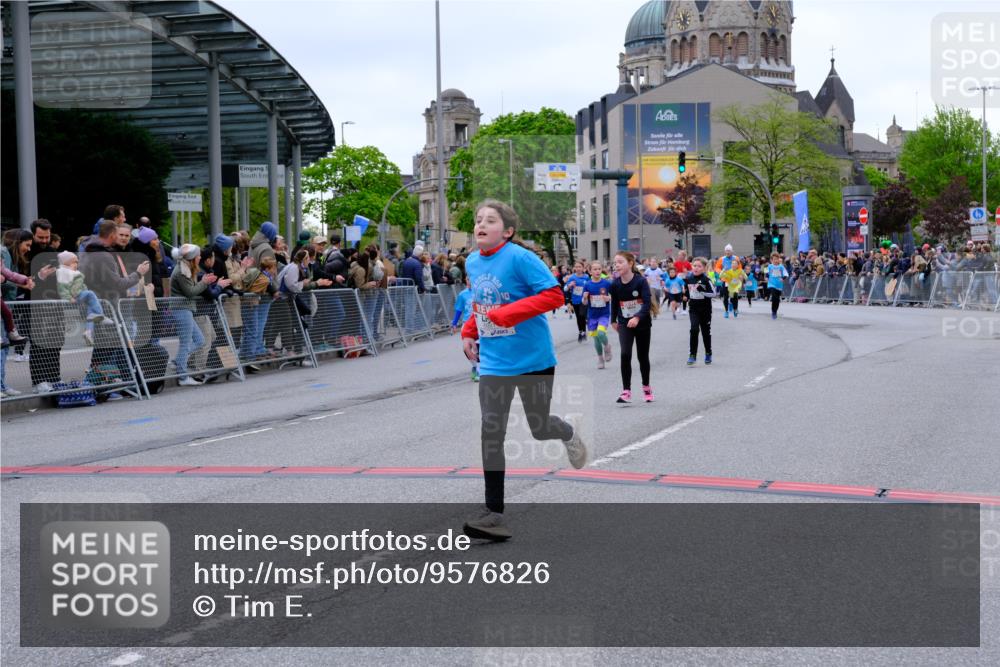 25.04.2026 - Das Zehntel Tim E. http://msf.ph/oto/9576826 25.04.2026 10:58:10 Ziel 5153, 5159, 5166, 5185, 5206, 5341, 5366, 5373, 5392, 5556, 5938, 6319, 6348, 6356, 6367, 6378, 6576, 6600, 6609, 6662, 6678, 6681, 6809, 6837, 6848, 6921, 7301, 7318, 7356, 7532, 7673, 7677, 7680, 7915 meine-sportfotos.de