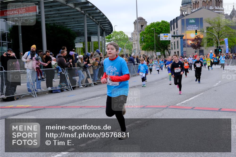 25.04.2026 - Das Zehntel Tim E. http://msf.ph/oto/9576831 25.04.2026 10:58:11 Ziel 5153, 5159, 5166, 5185, 5341, 5366, 5373, 5392, 5556, 5938, 6319, 6348, 6356, 6367, 6576, 6600, 6609, 6662, 6678, 6681, 6809, 6837, 6848, 6921, 7301, 7318, 7356, 7532, 7673, 7677, 7915 meine-sportfotos.de