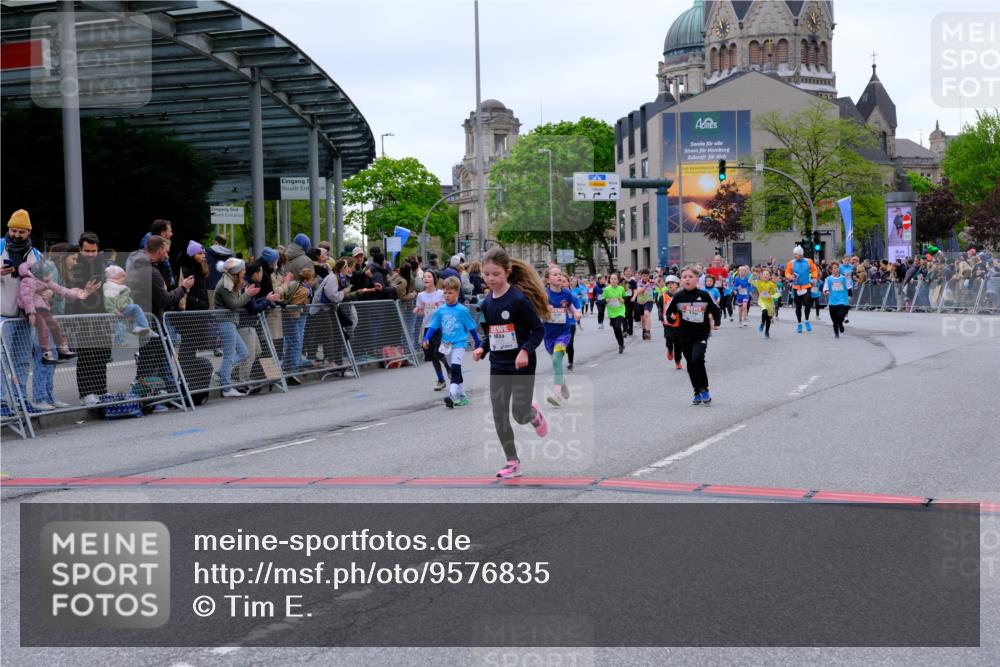 25.04.2026 - Das Zehntel Tim E. http://msf.ph/oto/9576835 25.04.2026 10:58:12 Ziel 5153, 5159, 5166, 5185, 5341, 5366, 5373, 5392, 5556, 5731, 5757, 5938, 6319, 6348, 6356, 6367, 6576, 6600, 6609, 6662, 6678, 6681, 6809, 6837, 6848, 6921, 6930, 7144, 7301, 7318, 7356, 7417, 7532, 7565, 7673, 7677 meine-sportfotos.de