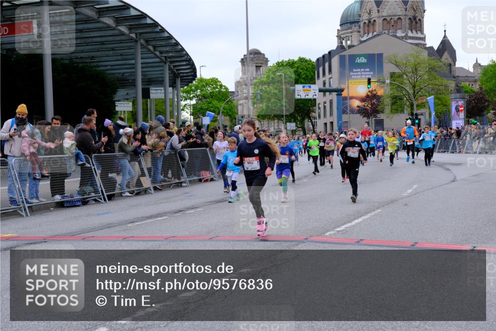 25.04.2026 - Das Zehntel Tim E. http://msf.ph/oto/9576836 25.04.2026 10:58:12 Ziel 5153, 5159, 5166, 5185, 5341, 5366, 5373, 5392, 5556, 5731, 5757, 5938, 6319, 6348, 6356, 6367, 6576, 6600, 6609, 6662, 6678, 6681, 6809, 6837, 6848, 6921, 6930, 7144, 7301, 7318, 7356, 7417, 7532, 7565, 7673, 7677 meine-sportfotos.de