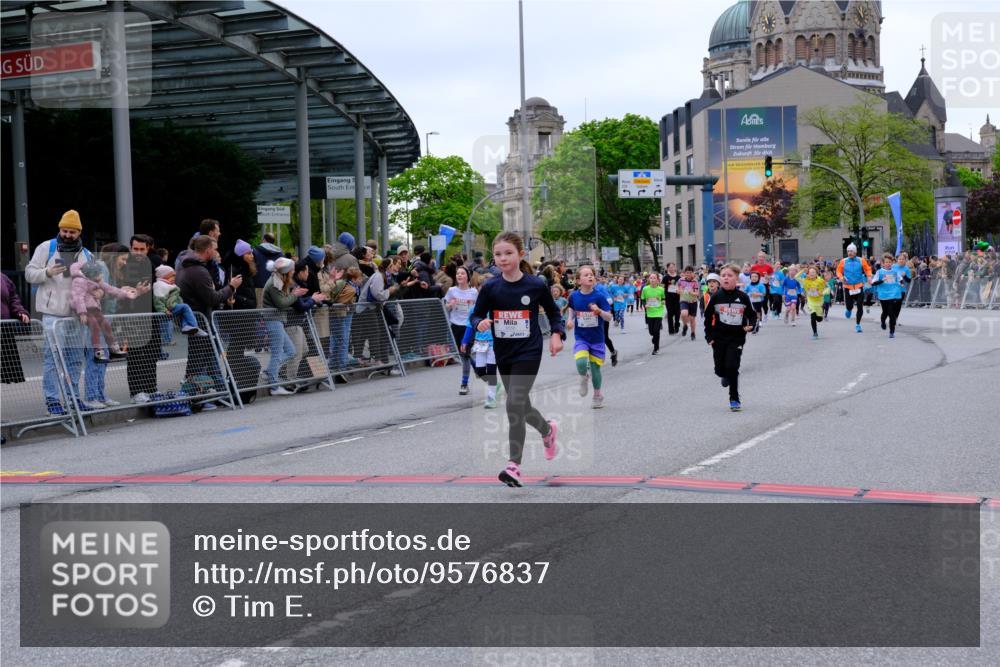 25.04.2026 - Das Zehntel Tim E. http://msf.ph/oto/9576837 25.04.2026 10:58:12 Ziel 5153, 5159, 5166, 5185, 5341, 5366, 5373, 5392, 5556, 5731, 5757, 5938, 6319, 6348, 6356, 6367, 6576, 6600, 6609, 6662, 6678, 6681, 6809, 6837, 6848, 6921, 6930, 7144, 7301, 7318, 7356, 7417, 7532, 7565, 7673, 7677 meine-sportfotos.de