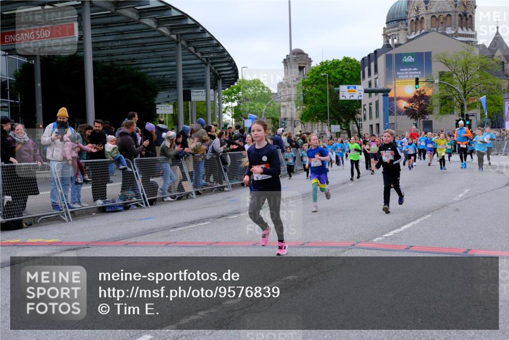 25.04.2026 - Das Zehntel Tim E. http://msf.ph/oto/9576839 25.04.2026 10:58:12 Ziel 5153, 5159, 5166, 5185, 5341, 5366, 5373, 5392, 5556, 5731, 5757, 5938, 6319, 6348, 6356, 6367, 6576, 6600, 6609, 6662, 6678, 6681, 6809, 6837, 6848, 6921, 6930, 7144, 7301, 7318, 7356, 7417, 7532, 7565, 7673, 7677 meine-sportfotos.de