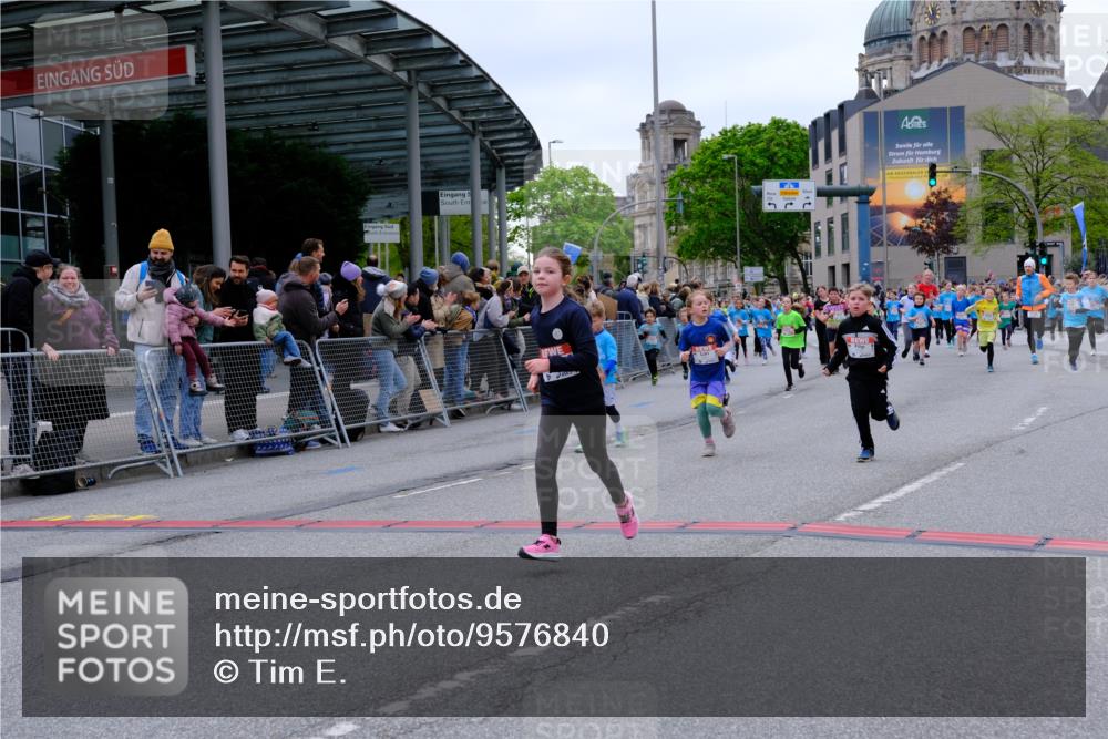 25.04.2026 - Das Zehntel Tim E. http://msf.ph/oto/9576840 25.04.2026 10:58:12 Ziel 5153, 5159, 5166, 5185, 5341, 5366, 5373, 5392, 5556, 5731, 5757, 5938, 6319, 6348, 6356, 6367, 6576, 6600, 6609, 6662, 6678, 6681, 6809, 6837, 6848, 6921, 6930, 7144, 7301, 7318, 7356, 7417, 7532, 7565, 7673, 7677 meine-sportfotos.de