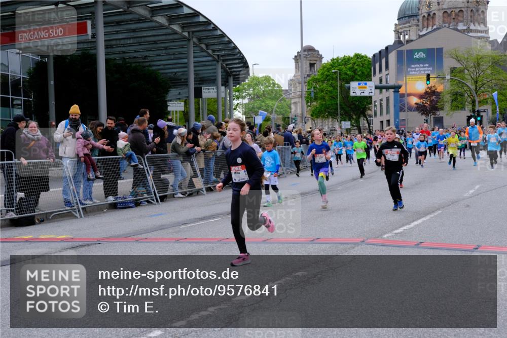 25.04.2026 - Das Zehntel Tim E. http://msf.ph/oto/9576841 25.04.2026 10:58:12 Ziel 5153, 5159, 5166, 5185, 5341, 5366, 5373, 5392, 5556, 5731, 5757, 5938, 6319, 6348, 6356, 6367, 6576, 6600, 6609, 6662, 6678, 6681, 6809, 6837, 6848, 6921, 6930, 7144, 7301, 7318, 7356, 7417, 7532, 7565, 7673, 7677 meine-sportfotos.de