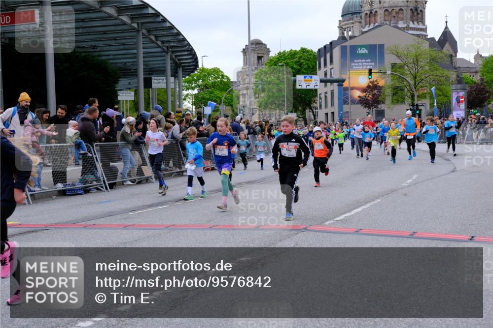 25.04.2026 - Das Zehntel Tim E. http://msf.ph/oto/9576842 25.04.2026 10:58:13 Ziel 5153, 5166, 5185, 5341, 5366, 5373, 5392, 5556, 5731, 5757, 5938, 6319, 6348, 6367, 6489, 6576, 6600, 6609, 6681, 6802, 6809, 6837, 6848, 6921, 6930, 7144, 7301, 7318, 7356, 7417, 7532, 7565 meine-sportfotos.de