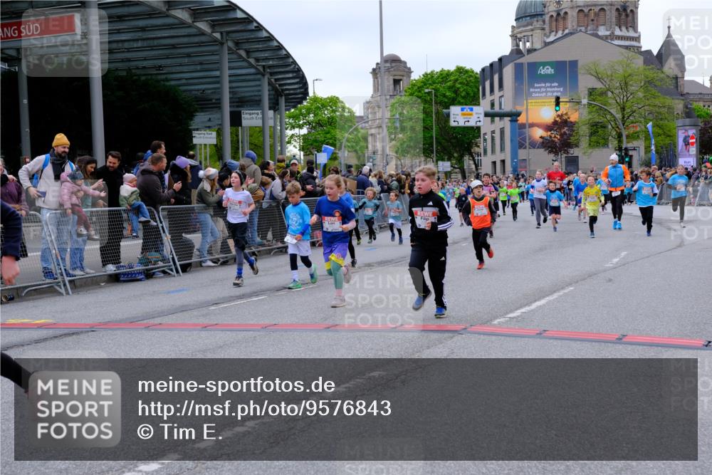 25.04.2026 - Das Zehntel Tim E. http://msf.ph/oto/9576843 25.04.2026 10:58:13 Ziel 5153, 5166, 5185, 5341, 5366, 5373, 5392, 5556, 5731, 5757, 5938, 6319, 6348, 6367, 6489, 6576, 6600, 6609, 6681, 6802, 6809, 6837, 6848, 6921, 6930, 7144, 7301, 7318, 7356, 7417, 7532, 7565 meine-sportfotos.de