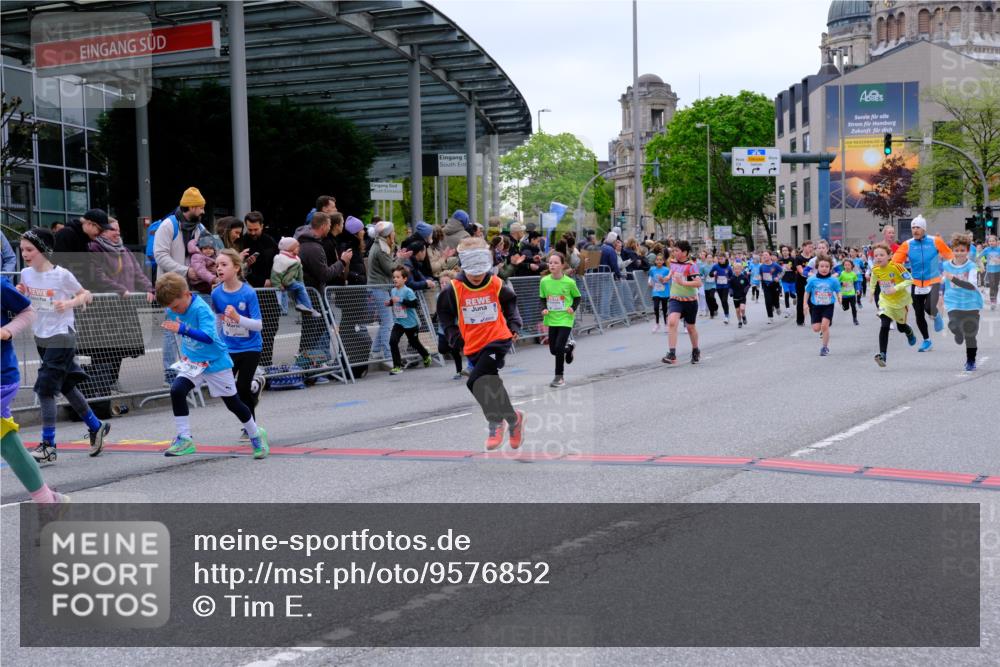 25.04.2026 - Das Zehntel Tim E. http://msf.ph/oto/9576852 25.04.2026 10:58:15 Ziel 5166, 5185, 5212, 5341, 5366, 5556, 5731, 5757, 5814, 5938, 6319, 6489, 6538, 6576, 6600, 6802, 6809, 6837, 6848, 6921, 6930, 7144, 7318, 7356, 7417, 7532, 7565, 7790 meine-sportfotos.de