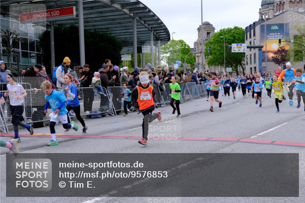 25.04.2026 - Das Zehntel Tim E. http://msf.ph/oto/9576853 25.04.2026 10:58:15 Ziel 5166, 5185, 5212, 5341, 5366, 5556, 5731, 5757, 5814, 5938, 6319, 6489, 6538, 6576, 6600, 6802, 6809, 6837, 6848, 6921, 6930, 7144, 7318, 7356, 7417, 7532, 7565, 7790 meine-sportfotos.de