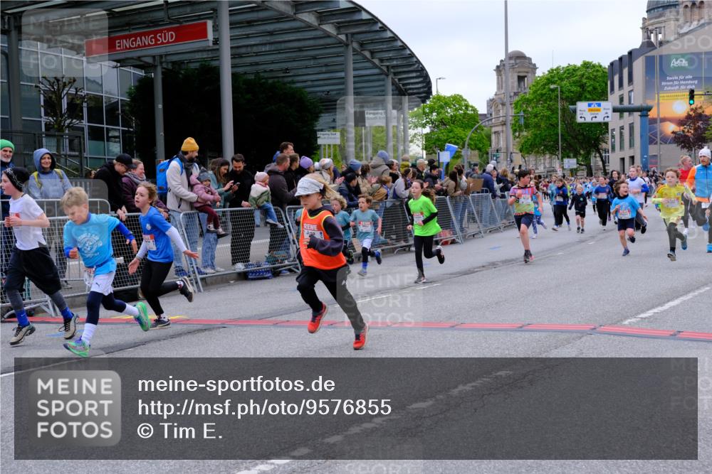 25.04.2026 - Das Zehntel Tim E. http://msf.ph/oto/9576855 25.04.2026 10:58:15 Ziel 5166, 5185, 5212, 5341, 5366, 5556, 5731, 5757, 5814, 5938, 6319, 6489, 6538, 6576, 6600, 6802, 6809, 6837, 6848, 6921, 6930, 7144, 7318, 7356, 7417, 7532, 7565, 7790 meine-sportfotos.de