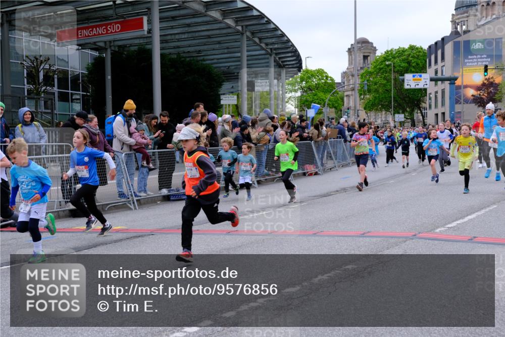 25.04.2026 - Das Zehntel Tim E. http://msf.ph/oto/9576856 25.04.2026 10:58:15 Ziel 5166, 5185, 5212, 5341, 5366, 5556, 5731, 5757, 5814, 5938, 6319, 6489, 6538, 6576, 6600, 6802, 6809, 6837, 6848, 6921, 6930, 7144, 7318, 7356, 7417, 7532, 7565, 7790 meine-sportfotos.de