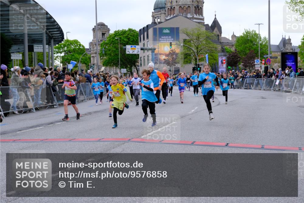 25.04.2026 - Das Zehntel Tim E. http://msf.ph/oto/9576858 25.04.2026 10:58:16 Ziel 5166, 5185, 5212, 5341, 5366, 5556, 5731, 5757, 5814, 6319, 6489, 6538, 6576, 6600, 6802, 6809, 6837, 6848, 6878, 6902, 6921, 6930, 7144, 7356, 7417, 7565, 7613, 7790, 8071 meine-sportfotos.de