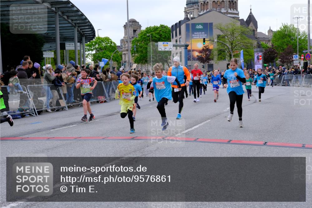 25.04.2026 - Das Zehntel Tim E. http://msf.ph/oto/9576861 25.04.2026 10:58:17 Ziel 5166, 5185, 5212, 5341, 5366, 5375, 5556, 5731, 5750, 5757, 5814, 5933, 6319, 6489, 6538, 6576, 6600, 6723, 6802, 6809, 6843, 6860, 6878, 6902, 6921, 6930, 7144, 7356, 7417, 7565, 7613, 7790, 8071, 10162 meine-sportfotos.de
