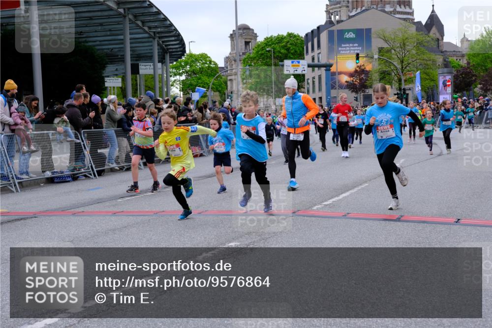 25.04.2026 - Das Zehntel Tim E. http://msf.ph/oto/9576864 25.04.2026 10:58:17 Ziel 5166, 5185, 5212, 5341, 5366, 5375, 5556, 5731, 5750, 5757, 5814, 5933, 6319, 6489, 6538, 6576, 6600, 6723, 6802, 6809, 6843, 6860, 6878, 6902, 6921, 6930, 7144, 7356, 7417, 7565, 7613, 7790, 8071, 10162 meine-sportfotos.de