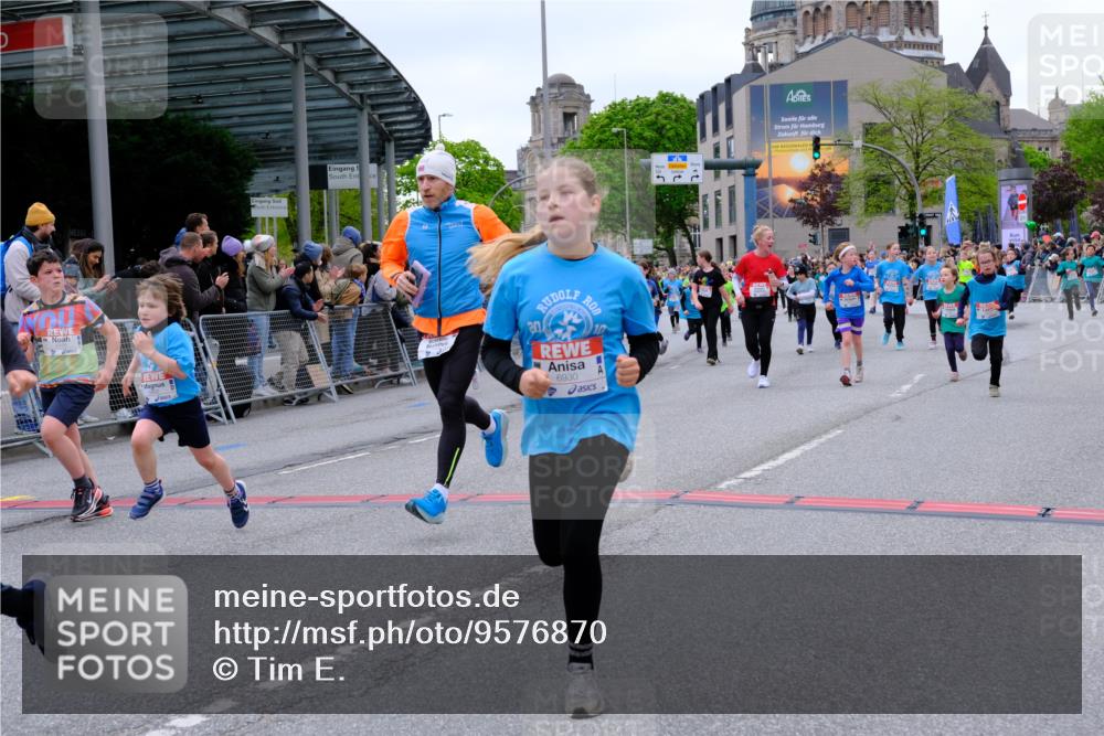 25.04.2026 - Das Zehntel Tim E. http://msf.ph/oto/9576870 25.04.2026 10:58:18 Ziel 5137, 5166, 5185, 5212, 5341, 5366, 5375, 5556, 5648, 5731, 5750, 5757, 5814, 5850, 5862, 5933, 6319, 6489, 6538, 6723, 6802, 6809, 6843, 6860, 6878, 6902, 6930, 6932, 6961, 7144, 7356, 7417, 7565, 7595, 7613, 7790, 8071, 10162 meine-sportfotos.de