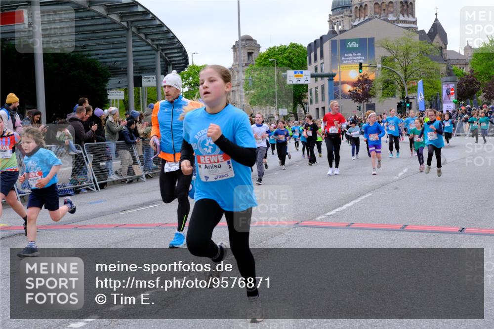 25.04.2026 - Das Zehntel Tim E. http://msf.ph/oto/9576871 25.04.2026 10:58:18 Ziel 5137, 5166, 5185, 5212, 5341, 5366, 5375, 5556, 5648, 5731, 5750, 5757, 5814, 5850, 5862, 5933, 6319, 6489, 6538, 6723, 6802, 6809, 6843, 6860, 6878, 6902, 6930, 6932, 6961, 7144, 7356, 7417, 7565, 7595, 7613, 7790, 8071, 10162 meine-sportfotos.de