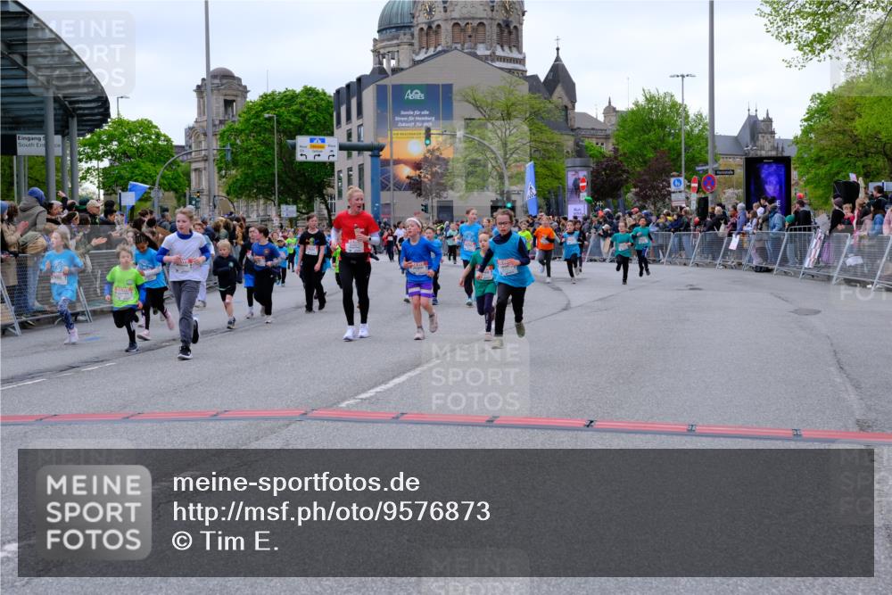 25.04.2026 - Das Zehntel Tim E. http://msf.ph/oto/9576873 25.04.2026 10:58:19 Ziel 5137, 5166, 5185, 5212, 5341, 5366, 5375, 5556, 5648, 5680, 5694, 5731, 5750, 5757, 5814, 5850, 5862, 5933, 6199, 6319, 6489, 6538, 6723, 6802, 6809, 6843, 6860, 6878, 6902, 6930, 6932, 6961, 7042, 7144, 7356, 7417, 7565, 7595, 7613, 7790, 8071, 10162 meine-sportfotos.de