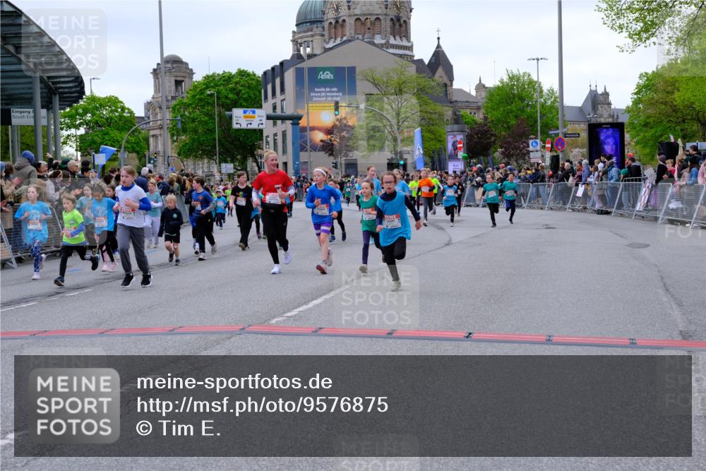 25.04.2026 - Das Zehntel Tim E. http://msf.ph/oto/9576875 25.04.2026 10:58:19 Ziel 5137, 5166, 5185, 5212, 5341, 5366, 5375, 5556, 5648, 5680, 5694, 5731, 5750, 5757, 5814, 5850, 5862, 5933, 6199, 6319, 6489, 6538, 6723, 6802, 6809, 6843, 6860, 6878, 6902, 6930, 6932, 6961, 7042, 7144, 7356, 7417, 7565, 7595, 7613, 7790, 8071, 10162 meine-sportfotos.de