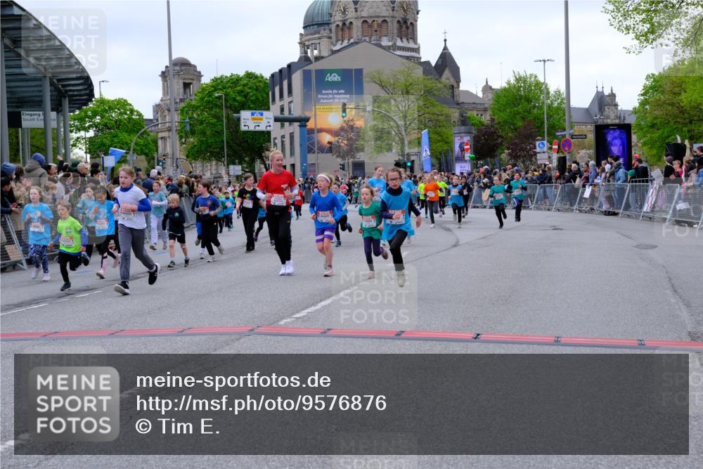 25.04.2026 - Das Zehntel Tim E. http://msf.ph/oto/9576876 25.04.2026 10:58:19 Ziel 5137, 5166, 5185, 5212, 5341, 5366, 5375, 5556, 5648, 5680, 5694, 5731, 5750, 5757, 5814, 5850, 5862, 5933, 6199, 6319, 6489, 6538, 6723, 6802, 6809, 6843, 6860, 6878, 6902, 6930, 6932, 6961, 7042, 7144, 7356, 7417, 7565, 7595, 7613, 7790, 8071, 10162 meine-sportfotos.de