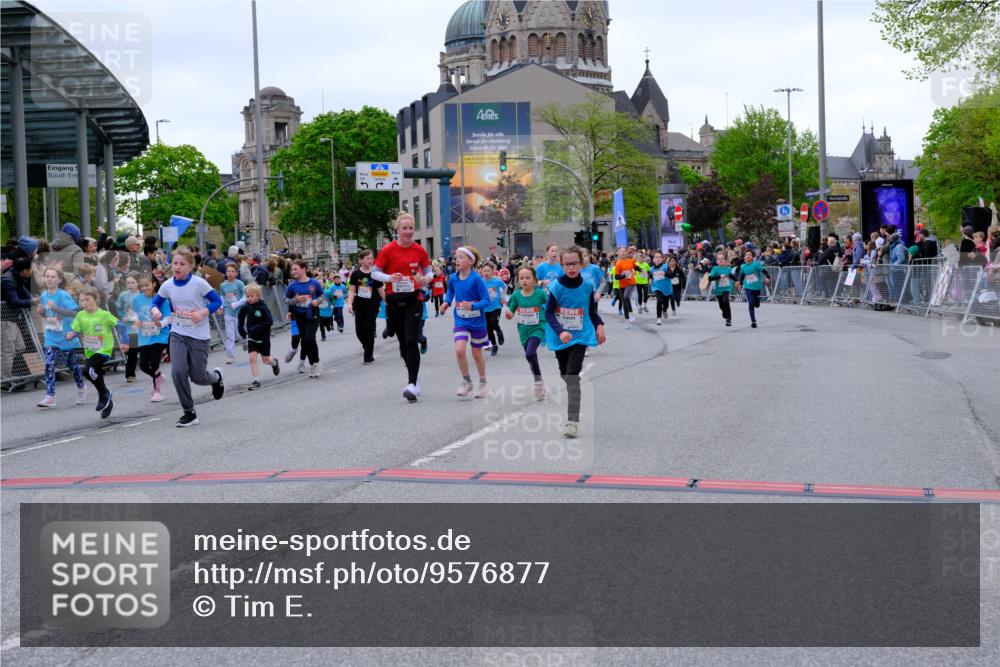 25.04.2026 - Das Zehntel Tim E. http://msf.ph/oto/9576877 25.04.2026 10:58:19 Ziel 5137, 5166, 5185, 5212, 5341, 5366, 5375, 5556, 5648, 5680, 5694, 5731, 5750, 5757, 5814, 5850, 5862, 5933, 6199, 6319, 6489, 6538, 6723, 6802, 6809, 6843, 6860, 6878, 6902, 6930, 6932, 6961, 7042, 7144, 7356, 7417, 7565, 7595, 7613, 7790, 8071, 10162 meine-sportfotos.de