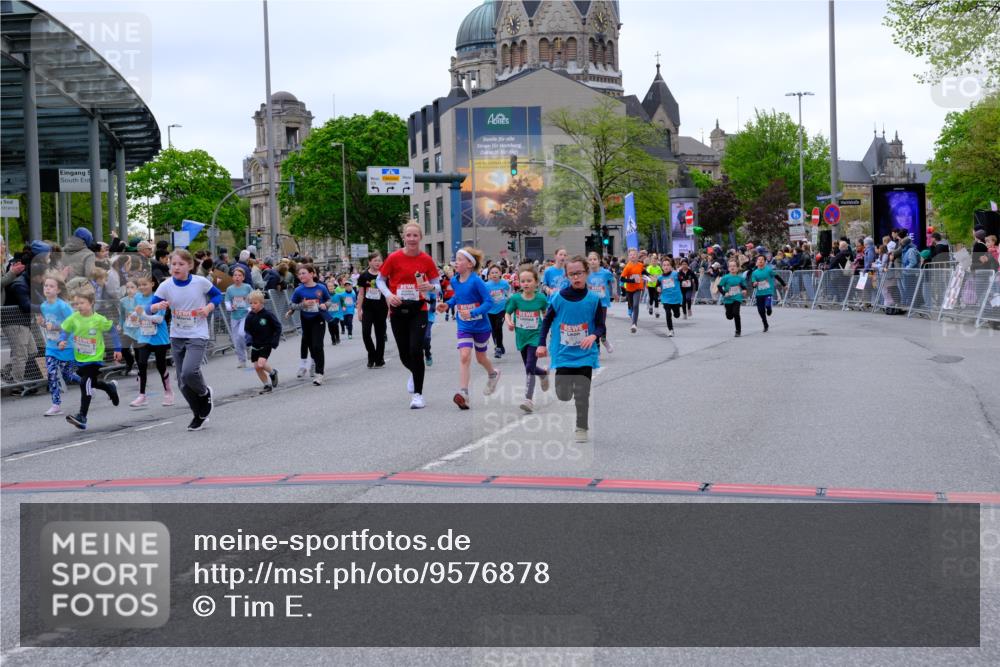 25.04.2026 - Das Zehntel Tim E. http://msf.ph/oto/9576878 25.04.2026 10:58:19 Ziel 5137, 5166, 5185, 5212, 5341, 5366, 5375, 5556, 5648, 5680, 5694, 5731, 5750, 5757, 5814, 5850, 5862, 5933, 6199, 6319, 6489, 6538, 6723, 6802, 6809, 6843, 6860, 6878, 6902, 6930, 6932, 6961, 7042, 7144, 7356, 7417, 7565, 7595, 7613, 7790, 8071, 10162 meine-sportfotos.de