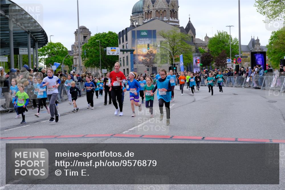 25.04.2026 - Das Zehntel Tim E. http://msf.ph/oto/9576879 25.04.2026 10:58:19 Ziel 5137, 5166, 5185, 5212, 5341, 5366, 5375, 5556, 5648, 5680, 5694, 5731, 5750, 5757, 5814, 5850, 5862, 5933, 6199, 6319, 6489, 6538, 6723, 6802, 6809, 6843, 6860, 6878, 6902, 6930, 6932, 6961, 7042, 7144, 7356, 7417, 7565, 7595, 7613, 7790, 8071, 10162 meine-sportfotos.de