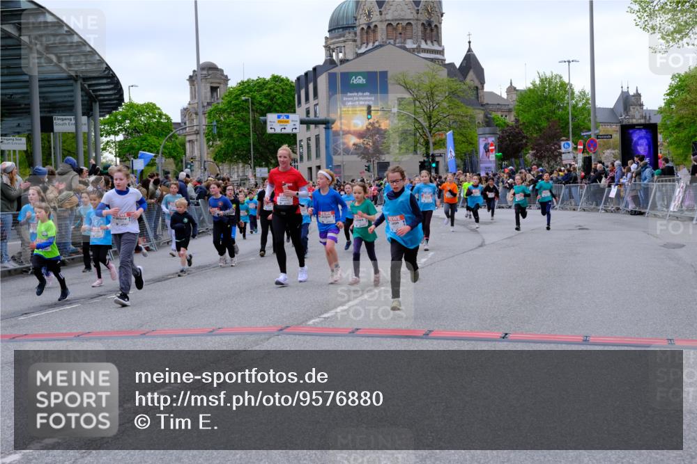 25.04.2026 - Das Zehntel Tim E. http://msf.ph/oto/9576880 25.04.2026 10:58:19 Ziel 5137, 5166, 5185, 5212, 5341, 5366, 5375, 5556, 5648, 5680, 5694, 5731, 5750, 5757, 5814, 5850, 5862, 5933, 6199, 6319, 6489, 6538, 6723, 6802, 6809, 6843, 6860, 6878, 6902, 6930, 6932, 6961, 7042, 7144, 7356, 7417, 7565, 7595, 7613, 7790, 8071, 10162 meine-sportfotos.de