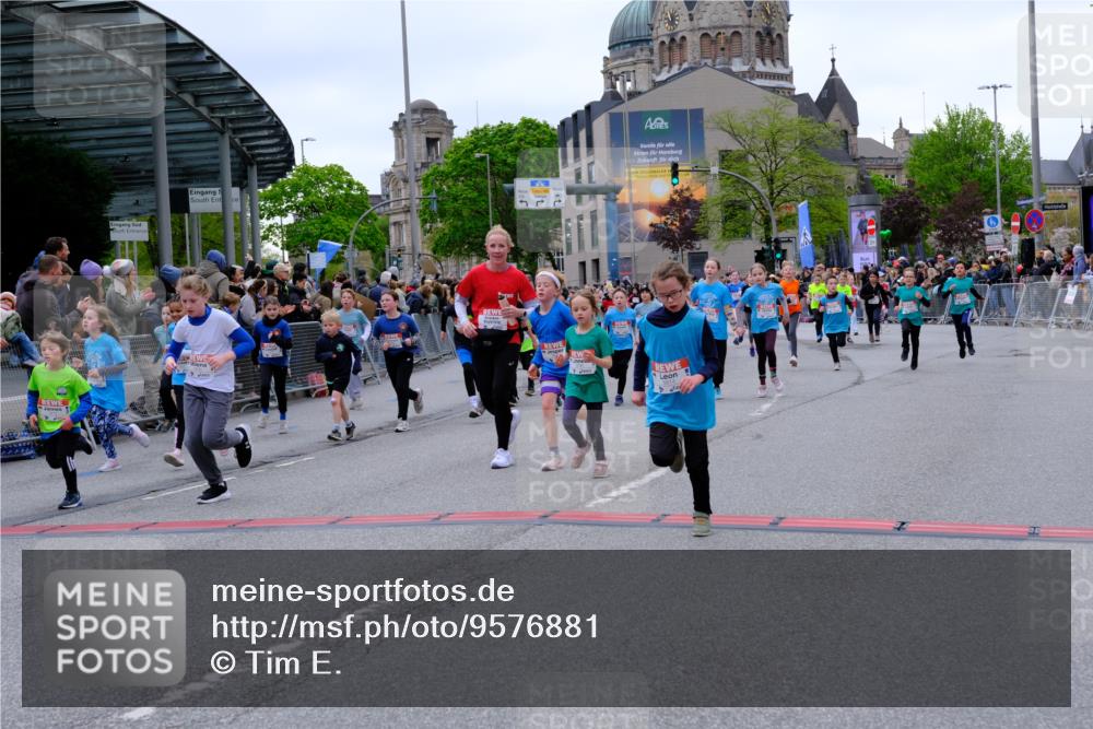 25.04.2026 - Das Zehntel Tim E. http://msf.ph/oto/9576881 25.04.2026 10:58:20 Ziel 5137, 5166, 5185, 5212, 5341, 5366, 5375, 5648, 5680, 5694, 5731, 5750, 5757, 5814, 5850, 5862, 5933, 6199, 6319, 6489, 6538, 6647, 6723, 6802, 6809, 6843, 6860, 6878, 6902, 6930, 6932, 6961, 7042, 7144, 7230, 7236, 7356, 7417, 7565, 7595, 7613, 7790, 8071, 10162 meine-sportfotos.de