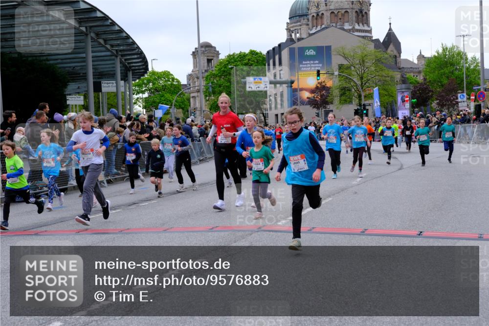 25.04.2026 - Das Zehntel Tim E. http://msf.ph/oto/9576883 25.04.2026 10:58:20 Ziel 5137, 5166, 5185, 5212, 5341, 5366, 5375, 5648, 5680, 5694, 5731, 5750, 5757, 5814, 5850, 5862, 5933, 6199, 6319, 6489, 6538, 6647, 6723, 6802, 6809, 6843, 6860, 6878, 6902, 6930, 6932, 6961, 7042, 7144, 7230, 7236, 7356, 7417, 7565, 7595, 7613, 7790, 8071, 10162 meine-sportfotos.de