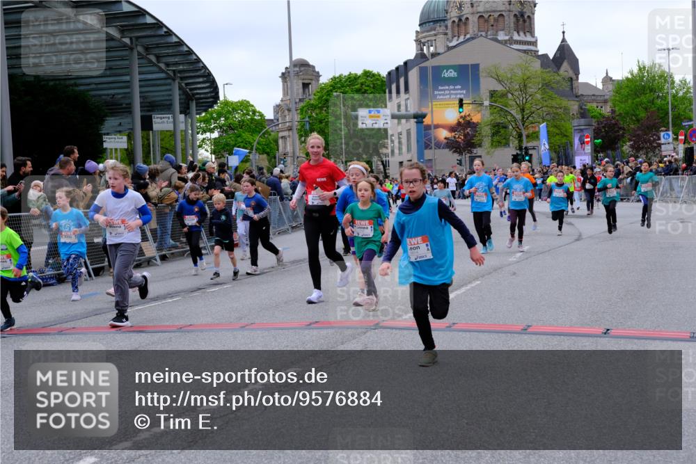 25.04.2026 - Das Zehntel Tim E. http://msf.ph/oto/9576884 25.04.2026 10:58:20 Ziel 5137, 5166, 5185, 5212, 5341, 5366, 5375, 5648, 5680, 5694, 5731, 5750, 5757, 5814, 5850, 5862, 5933, 6199, 6319, 6489, 6538, 6647, 6723, 6802, 6809, 6843, 6860, 6878, 6902, 6930, 6932, 6961, 7042, 7144, 7230, 7236, 7356, 7417, 7565, 7595, 7613, 7790, 8071, 10162 meine-sportfotos.de