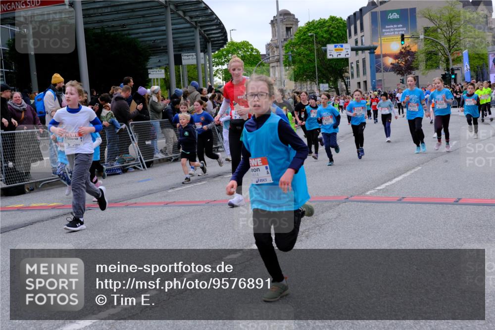 25.04.2026 - Das Zehntel Tim E. http://msf.ph/oto/9576891 25.04.2026 10:58:21 Ziel 5137, 5166, 5212, 5341, 5375, 5648, 5680, 5694, 5731, 5750, 5757, 5814, 5850, 5862, 5933, 6191, 6199, 6319, 6361, 6489, 6538, 6647, 6723, 6786, 6802, 6809, 6810, 6843, 6860, 6878, 6902, 6930, 6932, 6961, 7042, 7144, 7230, 7236, 7356, 7417, 7565, 7595, 7613, 7790, 8071, 10162 meine-sportfotos.de