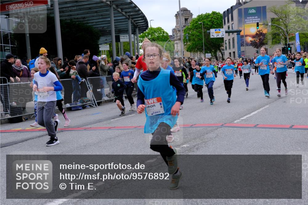 25.04.2026 - Das Zehntel Tim E. http://msf.ph/oto/9576892 25.04.2026 10:58:21 Ziel 5137, 5166, 5212, 5341, 5375, 5648, 5680, 5694, 5731, 5750, 5757, 5814, 5850, 5862, 5933, 6191, 6199, 6319, 6361, 6489, 6538, 6647, 6723, 6786, 6802, 6809, 6810, 6843, 6860, 6878, 6902, 6930, 6932, 6961, 7042, 7144, 7230, 7236, 7356, 7417, 7565, 7595, 7613, 7790, 8071, 10162 meine-sportfotos.de