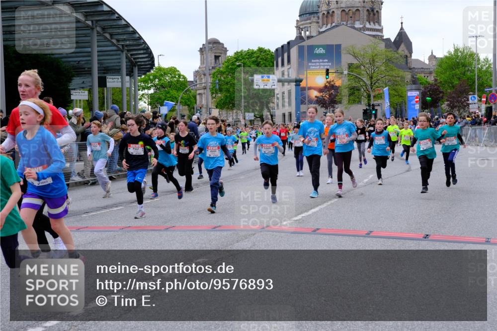 25.04.2026 - Das Zehntel Tim E. http://msf.ph/oto/9576893 25.04.2026 10:58:22 Ziel 5137, 5166, 5212, 5375, 5499, 5648, 5680, 5694, 5731, 5750, 5757, 5814, 5850, 5862, 5933, 6191, 6199, 6319, 6351, 6361, 6489, 6538, 6647, 6723, 6786, 6802, 6809, 6810, 6843, 6860, 6878, 6902, 6930, 6932, 6961, 7042, 7144, 7230, 7236, 7294, 7297, 7356, 7417, 7565, 7595, 7613, 7790, 8071, 10162 meine-sportfotos.de