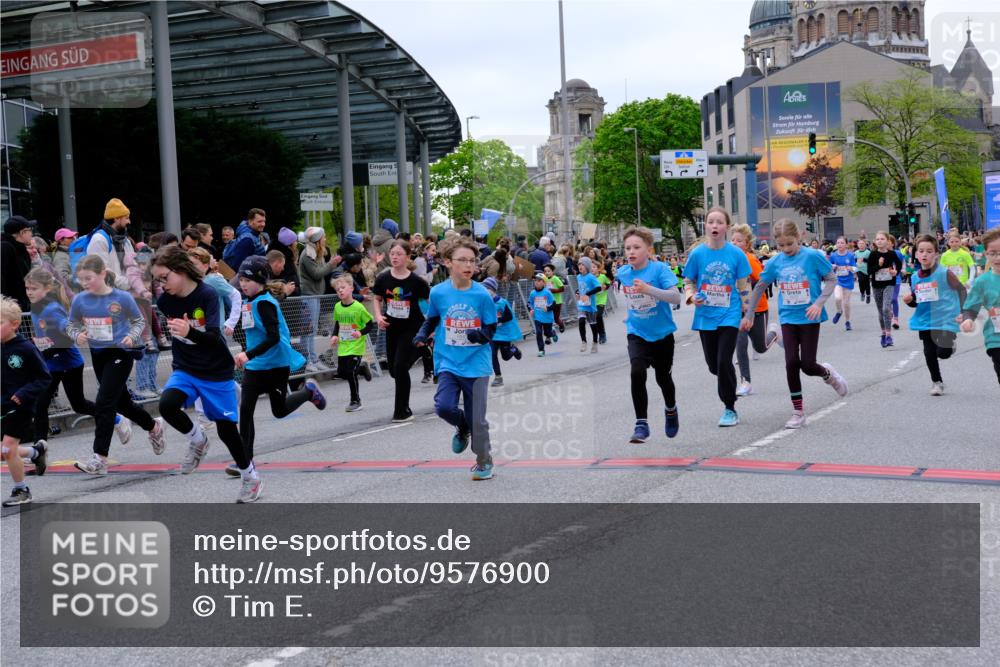 25.04.2026 - Das Zehntel Tim E. http://msf.ph/oto/9576900 25.04.2026 10:58:22 Ziel 5137, 5166, 5212, 5375, 5499, 5648, 5680, 5694, 5731, 5750, 5757, 5814, 5850, 5862, 5933, 6191, 6199, 6319, 6351, 6361, 6489, 6538, 6647, 6723, 6786, 6802, 6809, 6810, 6843, 6860, 6878, 6902, 6930, 6932, 6961, 7042, 7144, 7230, 7236, 7294, 7297, 7356, 7417, 7565, 7595, 7613, 7790, 8071, 10162 meine-sportfotos.de