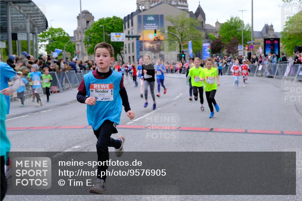 25.04.2026 - Das Zehntel Tim E. http://msf.ph/oto/9576905 25.04.2026 10:58:24 Ziel 5137, 5212, 5315, 5320, 5375, 5499, 5648, 5680, 5694, 5731, 5750, 5757, 5814, 5850, 5862, 5933, 6033, 6191, 6199, 6351, 6361, 6489, 6538, 6647, 6723, 6786, 6802, 6810, 6843, 6860, 6878, 6902, 6930, 6932, 6961, 7042, 7144, 7230, 7236, 7294, 7297, 7417, 7551, 7565, 7595, 7613, 7790, 8071, 10162 meine-sportfotos.de
