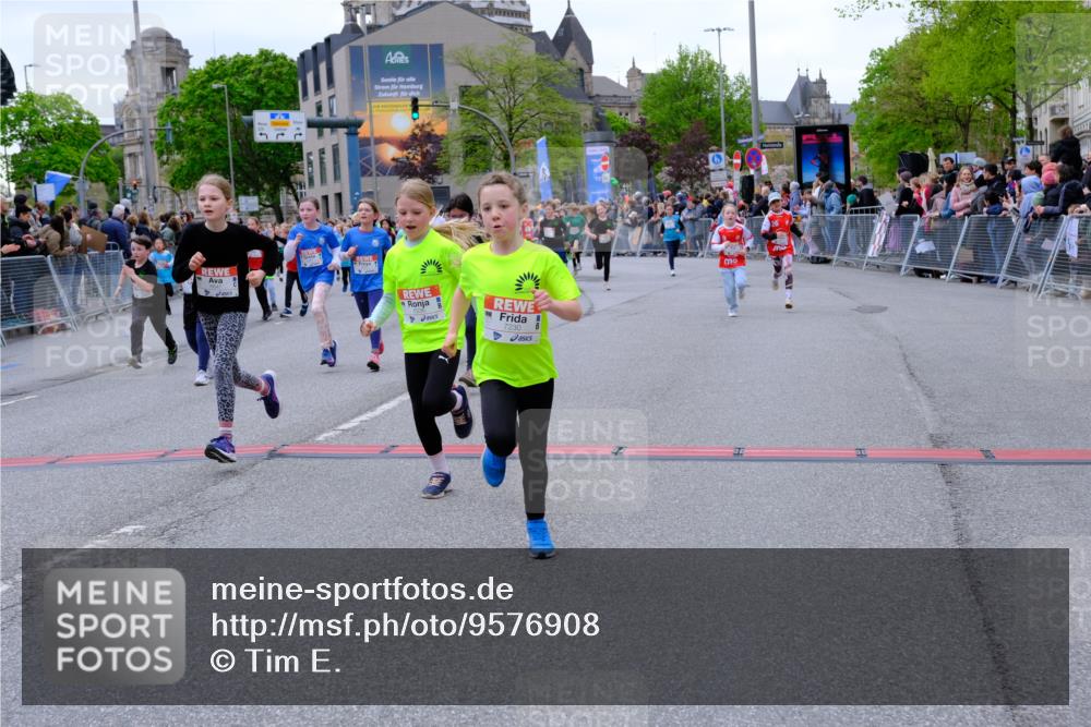 25.04.2026 - Das Zehntel Tim E. http://msf.ph/oto/9576908 25.04.2026 10:58:25 Ziel 5137, 5212, 5315, 5320, 5375, 5485, 5496, 5499, 5648, 5680, 5694, 5750, 5801, 5814, 5822, 5850, 5862, 5933, 5987, 6033, 6108, 6191, 6199, 6351, 6361, 6489, 6538, 6647, 6723, 6786, 6802, 6810, 6843, 6860, 6878, 6902, 6932, 6961, 7042, 7230, 7236, 7294, 7297, 7551, 7595, 7613, 7790, 8071, 10162 meine-sportfotos.de