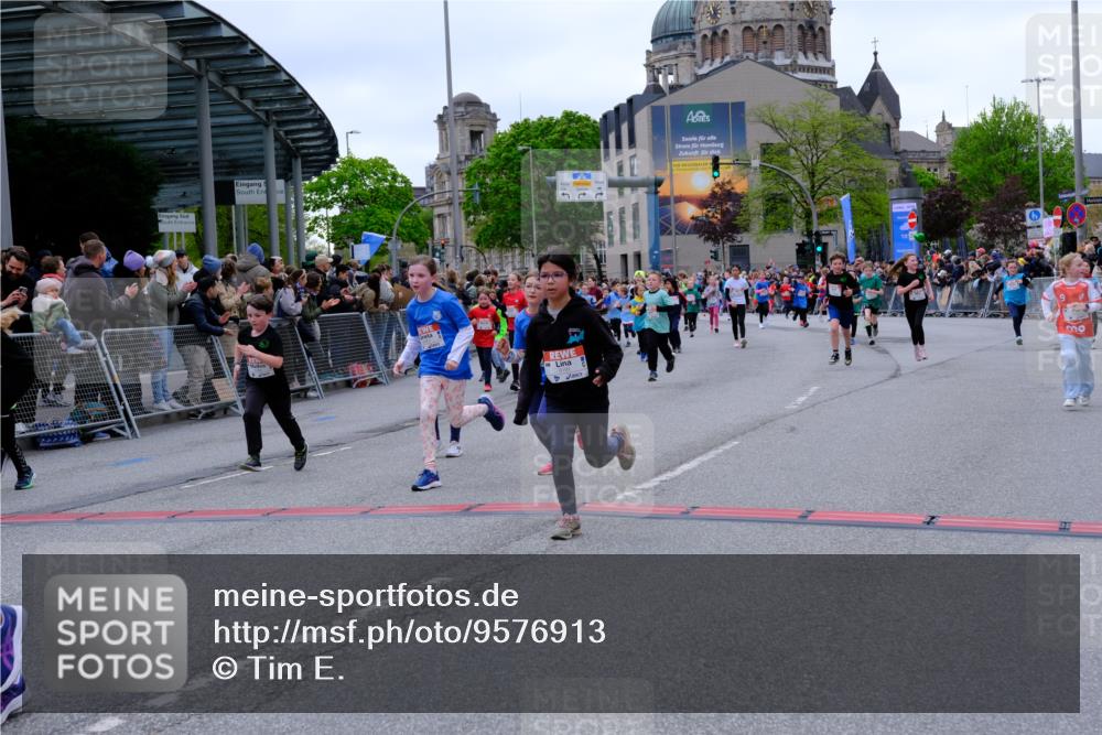 25.04.2026 - Das Zehntel Tim E. http://msf.ph/oto/9576913 25.04.2026 10:58:26 Ziel 5137, 5212, 5315, 5320, 5375, 5485, 5496, 5499, 5648, 5680, 5694, 5750, 5801, 5814, 5822, 5850, 5862, 5933, 5987, 5996, 6033, 6108, 6112, 6129, 6191, 6199, 6351, 6361, 6538, 6647, 6723, 6786, 6810, 6843, 6860, 6878, 6902, 6932, 6961, 7042, 7230, 7236, 7294, 7297, 7551, 7595, 7613, 7790, 7868, 8071, 10162 meine-sportfotos.de